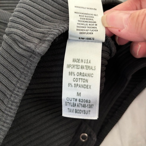 AGOLDE Deep V-Neck Long-Sleeved Bodysuit size M - Picture 10 of 11